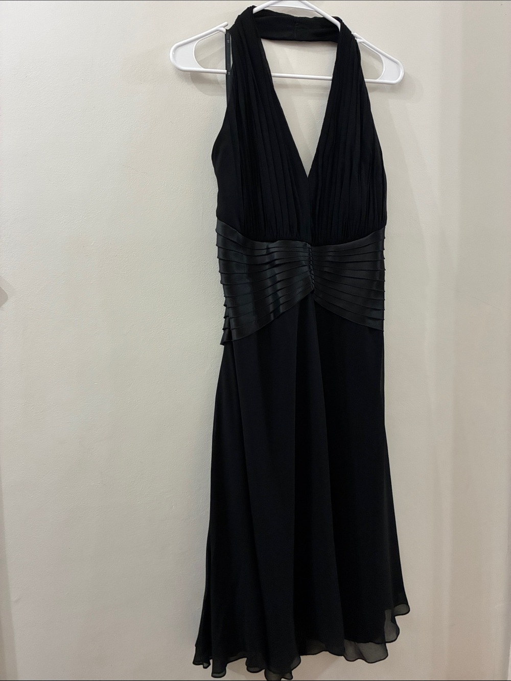 Tadashi - Elegant Black Halter Pleated Waist Evening Dress - women’s - vneck
